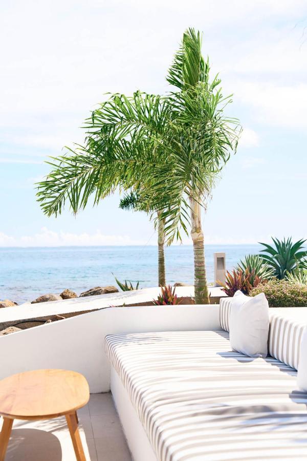 Cook'S Bay Hotel & Suites Paopao Exterior foto