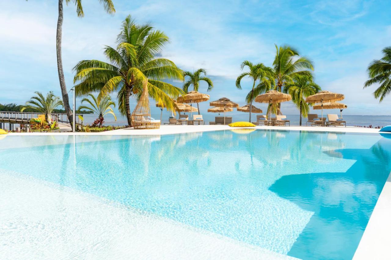 Cook'S Bay Hotel & Suites Paopao Exterior foto