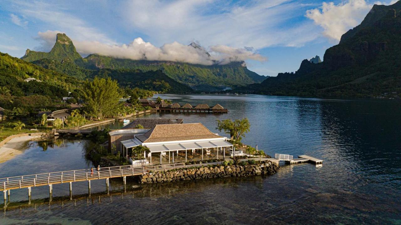 Cook'S Bay Hotel & Suites Paopao Exterior foto